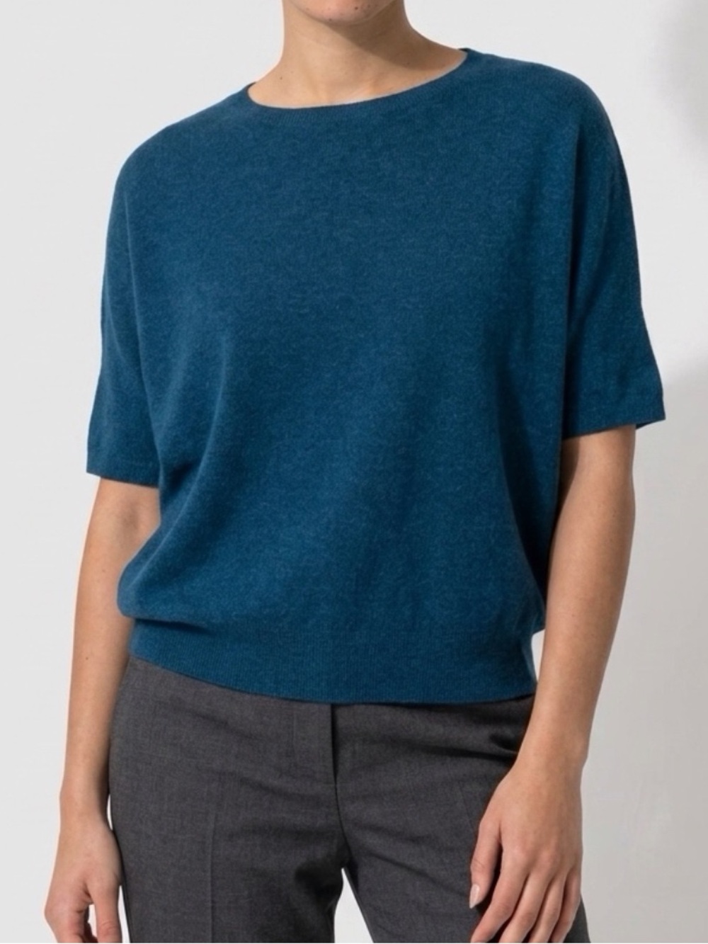 R Label 100% Wool Navy Dolman Sleeve Sweater Size S/M